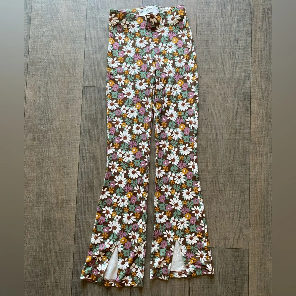 Hollister floral pants - Picture 1 of 7